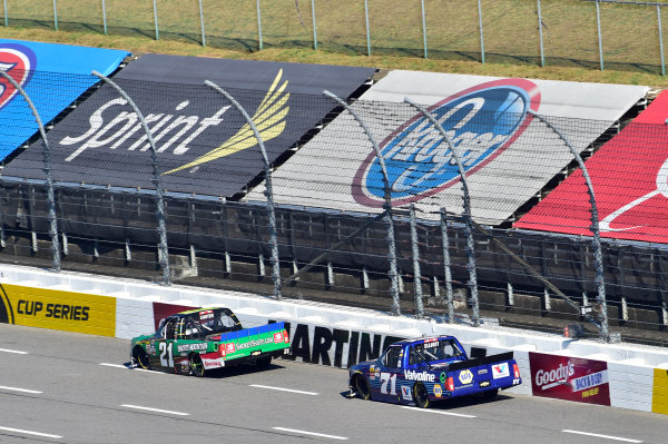 28-29 October, 2016, Martinsville, Virginia USA
Johnny Sauter, Chase Elliott
?2016, John Harrelson / LAT Photo USA 28-29 October, 2016, Martinsville, Virginia USA
Johnny Sauter, Chase Elliott
?2016, John Harrelson / LAT Photo USA