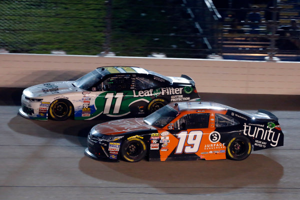 NASCAR XFINITY Series
American Ethanol E15 250 presented by Enogen
Iowa Speedway, Newton, IA USA
Saturday 24 June 2017
Matt Tifft, Tunity Toyota Camry and Blake Koch, LeafFilter Gutter Protection Chevrolet Camaro
World Copyright: Russell LaBounty
LAT Images NASCAR XFINITY Series
American Ethanol E15 250 presented by Enogen
Iowa Speedway, Newton, IA USA
Saturday 24 June 2017
Matt Tifft, Tunity Toyota Camry and Blake Koch, LeafFilter Gutter Protection Chevrolet Camaro
World Copyright: Russell LaBounty
LAT Images