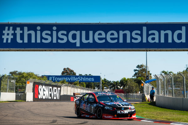 2017 Supercars Championship Round 7. 
Townsville 400, Reid Park, Townsville, Queensland, Australia.
Friday 7th July to Sunday 9th July 2017.
Scott Pye drives the #2 Mobil 1 HSV Racing Holden Commodore VF.
World Copyright: Daniel Kalisz/ LAT Images
Ref: Digital Image 070717_VASCR7_DKIMG_716.jpg