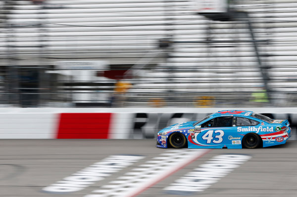 Monster Energy NASCAR Cup Series
Toyota Owners 400
Richmond International Raceway, Richmond, VA USA
Saturday 29 April 2017
Aric Almirola, Richard Petty Motorsports, Smithfield Ford Fusion
World Copyright: Matthew T. Thacker
LAT Images
ref: Digital Image 17RIC1mt1313