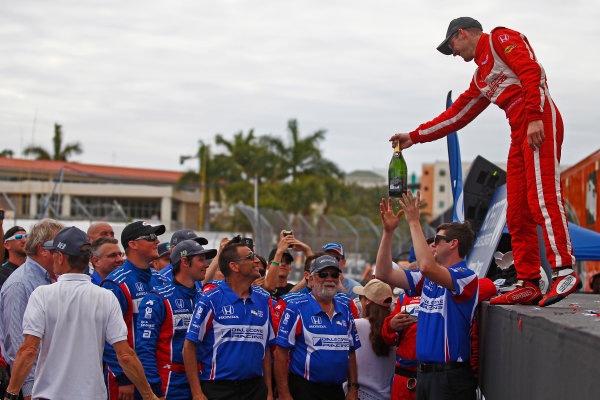 2017 Verizon IndyCar Series - Firestone Grand Prix of St. Petersburg
St. Petersburg, FL USA
Sunday 12 March 2017
Sebastien Bourdais hands his champagne bottle to his crew
World Copyright: Phillip Abbott/LAT Images
ref: Digital Image lat_abbott_stp_0317_12902 2017 Verizon IndyCar Series - Firestone Grand Prix of St. Petersburg
St. Petersburg, FL USA
Sunday 12 March 2017
Sebastien Bourdais hands his champagne bottle to his crew
World Copyright: Phillip Abbott/LAT Images
ref: Digital Image lat_abbott_stp_0317_12902