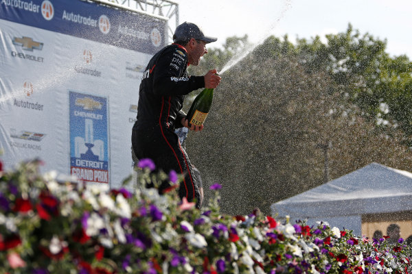 Verizon IndyCar Series
Chevrolet Detroit Grand Prix Race 2
Raceway at Belle Isle Park, Detroit, MI USA
Sunday 4 June 2017
Graham Rahal, Rahal Letterman Lanigan Racing Honda, Josef Newgarden, Team Penske Chevrolet, Will Power, Team Penske Chevrolet celebrate with champagne on the podium
World Copyright: Phillip Abbott
LAT Images