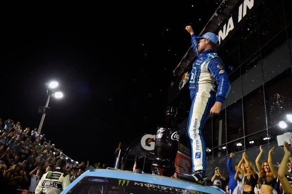 Monster Energy NASCAR Cup Series
Coke Zero 400
Daytona International Speedway, Daytona Beach, FL USA
Saturday 1 July 2017
Ricky Stenhouse Jr, Roush Fenway Racing, Fifth Third Bank Ford Fusion celebrates his win
World Copyright: Nigel Kinrade
LAT Images