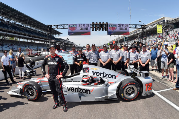 Verizon IndyCar Series
Indianapolis 500 Carb Day
Indianapolis Motor Speedway, Indianapolis, IN USA
Friday 26 May 2017
Will Power, Team Penske Chevrolet and crew celebrate the win of the pit stop competition.
World Copyright: Scott R LePage
LAT Images
ref: Digital Image lepage-170526-indy-10065 Verizon IndyCar Series
Indianapolis 500 Carb Day
Indianapolis Motor Speedway, Indianapolis, IN USA
Friday 26 May 2017
Will Power, Team Penske Chevrolet and crew celebrate the win of the pit stop competition.
World Copyright: Scott R LePage
LAT Images
ref: Digital Image lepage-170526-indy-10065