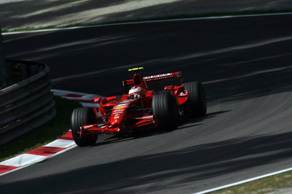 2007 Italian Grand Prix - Friday Practice
Autodromo di Monza, Monza, Italy.
7th September 2007.
Kimi Raikkonen, Ferrari F2007. Action.
World Copyright: Steven Tee/LAT Photographic
ref: Digital Image YY2Z8311 2007 Italian Grand Prix - Friday Practice
Autodromo di Monza, Monza, Italy.
7th September 2007.
Kimi Raikkonen, Ferrari F2007. Action.
World Copyright: Steven Tee/LAT Photographic
ref: Digital Image YY2Z8311