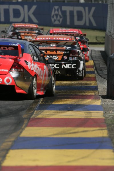 2007 Australian V8 Supercars - Clipsal 500.
Adelaide, Australia. 1st - 4th March 2007.
Garth Tander (HSV Dealer Team Holden Commodore VE). Action.
World Copyright: Mark Horsburgh/LAT Photographic
ref: Digital Image Kelly R-HSVDT-RD01-07-1218




