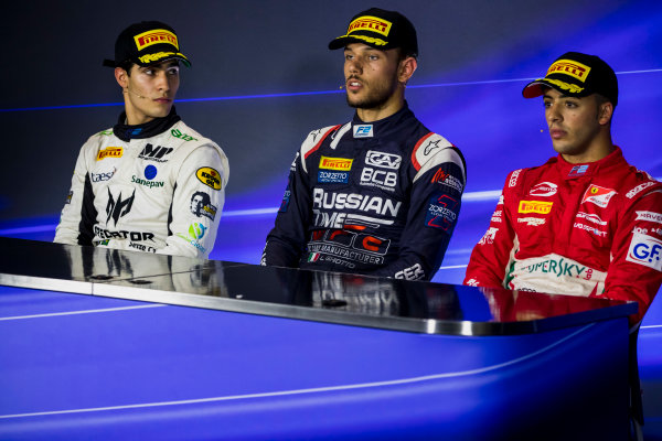 2017 FIA Formula 2 Round 9.
Autodromo Nazionale di Monza, Monza, Italy.
Sunday 3 September 2017.
Sergio Sette Camara (BRA, MP Motorsport), Luca Ghiotto (ITA, RUSSIAN TIME), Antonio Fuoco (ITA, PREMA Racing).
Photo: Zak Mauger/FIA Formula 2.
ref: Digital Image _56I9278 2017 FIA Formula 2 Round 9.
Autodromo Nazionale di Monza, Monza, Italy.
Sunday 3 September 2017.
Sergio Sette Camara (BRA, MP Motorsport), Luca Ghiotto (ITA, RUSSIAN TIME), Antonio Fuoco (ITA, PREMA Racing).
Photo: Zak Mauger/FIA Formula 2.
ref: Digital Image _56I9278