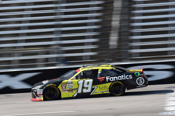 NASCAR XFINITY Series
O?Reilly Auto Parts 300
Texas Motor Speedway
Fort Worth, TX USA
Friday 3 November 2017
Matt Tifft, Surface Sunscreen @ Fanatics Toyota Camry
World Copyright: John K Harrelson
LAT Images NASCAR XFINITY Series
O?Reilly Auto Parts 300
Texas Motor Speedway
Fort Worth, TX USA
Friday 3 November 2017
Matt Tifft, Surface Sunscreen @ Fanatics Toyota Camry
World Copyright: John K Harrelson
LAT Images