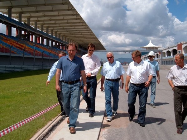 Charlie Whiting (GBR) FIA Race Director and Safety Delegate inspects the brand new Istanbul Park circuit 60 days before it's first F1 race. He is accompanied by Herman Tilke (GER) circuit architect, MŸmtaz Tahinciolu (TUR) President of the Turkish Automobile and Motor Sports Federation and officials of Formula Istanbul Investment Inc.
Turkish Grand Prix Circuit Inspection, Istanbul, Turkey, 21 June 2005.
DIGITAL IMAGE