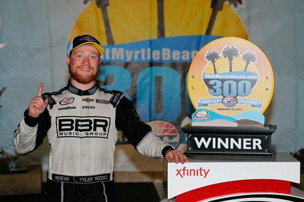 NASCAR XFINITY Series
VisitMyrtleBeach.com 300
Kentucky Speedway
Sparta, KY USA
Saturday 23 September 2017
Tyler Reddick, BBR/Jason Aldean Chevrolet Camaro celebrates in victory lane
World Copyright: Russell LaBounty
LAT Images NASCAR XFINITY Series
VisitMyrtleBeach.com 300
Kentucky Speedway
Sparta, KY USA
Saturday 23 September 2017
Tyler Reddick, BBR/Jason Aldean Chevrolet Camaro celebrates in victory lane
World Copyright: Russell LaBounty
LAT Images