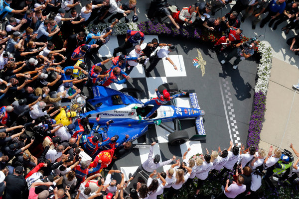 Verizon IndyCar Series
Indianapolis 500 Race
Indianapolis Motor Speedway, Indianapolis, IN USA
Sunday 28 May 2017
Takuma Sato, Andretti Autosport Honda celebrates in victory lane after winning
World Copyright: Russell LaBounty
LAT Images Verizon IndyCar Series
Indianapolis 500 Race
Indianapolis Motor Speedway, Indianapolis, IN USA
Sunday 28 May 2017
Takuma Sato, Andretti Autosport Honda celebrates in victory lane after winning
World Copyright: Russell LaBounty
LAT Images