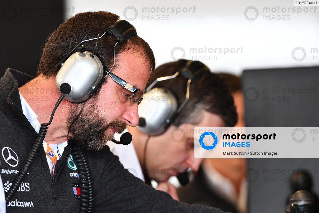 mercedes-amg-f1-engineers-australian-gp-motorsport-images