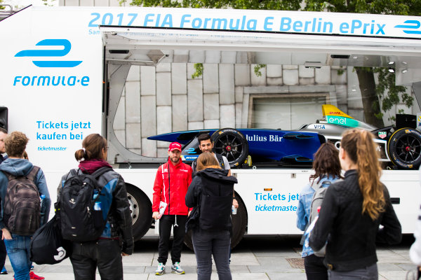 2016/2017 FIA Formula E Championship.
Round 7 - Berlin ePrix, Tempelhof Airport, Berlin, Germany.
Nick Heidfeld (GER), Mahindra Racing, Spark-Mahindra, Mahindra M3ELECTRO, visits a car display at the Berlin Institute of Technology
Thursday 8 June 2017.
Photo: Sam Bloxham/LAT/Formula E
ref: Digital Image _J6I7240