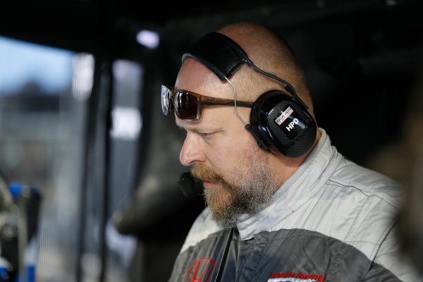 Verizon IndyCar Series
Desert Diamond West Valley Phoenix Grand Prix
Phoenix Raceway, Avondale, AZ USA
Saturday 29 April 2017
Tony Kanaan, Chip Ganassi Racing Teams Honda engineer
World Copyright: Michael L. Levitt
LAT Images