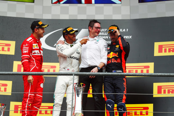 Spa Francorchamps, Belgium. 
Sunday 27 August 2017.
Lewis Hamilton, Mercedes AMG, celebrates victory with Andrew Shovlin, Chief Race Engineer, Mercedes AMG, Sebastian Vettel, Ferrari, and Daniel Ricciardo, Red Bull Racing. 
World Copyright: Sam Bloxham/LAT Images 
ref: Digital Image _J6I0243