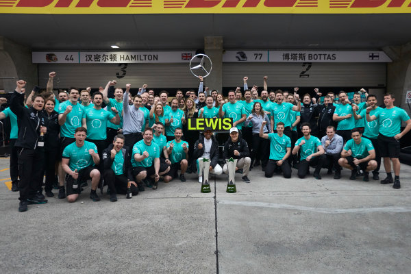 Shanghai International Circuit, Shanghai, China. 
Sunday 9 April 2017.
Lewis Hamilton, Mercedes AMG, 1st Position, Valtteri Bottas, Mercedes AMG, and the Mercedes team celebrate victory.
World Copyright: Steve Etherington/LAT Images
ref: Digital Image SNE19073