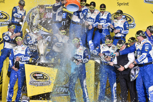 18-20 November, 2016, Homestead, Florida USA
Jimmie Johnson Championship Victory Lane Celebrations
© 2016, Nigel Kinrade
LAT Photo USA 18-20 November, 2016, Homestead, Florida USA
Jimmie Johnson Championship Victory Lane Celebrations
© 2016, Nigel Kinrade
LAT Photo USA