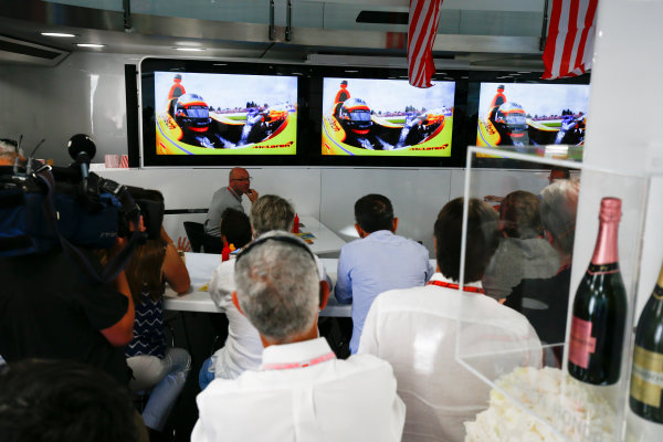 Monte Carlo, Monaco.
Sunday 28 May 2017.
McLaren adopts a distinctly American feel in the hospitality area, in celebration of their participation in the Indy 500 with Fernando Alonso, McLaren.
World Copyright: Andy Hone/LAT Images
ref: Digital Image _ONZ0920 Monte Carlo, Monaco.
Sunday 28 May 2017.
McLaren adopts a distinctly American feel in the hospitality area, in celebration of their participation in the Indy 500 with Fernando Alonso, McLaren.
World Copyright: Andy Hone/LAT Images
ref: Digital Image _ONZ0920