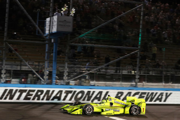 Verizon IndyCar Series
Desert Diamond West Valley Phoenix Grand Prix
Phoenix Raceway, Avondale, AZ USA
Saturday 29 April 2017
Simon Pagenaud, Team Penske Chevrolet takes the checkered flag and win
World Copyright: Michael L. Levitt
LAT Images Verizon IndyCar Series
Desert Diamond West Valley Phoenix Grand Prix
Phoenix Raceway, Avondale, AZ USA
Saturday 29 April 2017
Simon Pagenaud, Team Penske Chevrolet takes the checkered flag and win
World Copyright: Michael L. Levitt
LAT Images