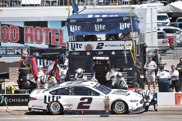 10-12 June, 2016, Brooklyn, Michigan USA
Brad Keselowski (2) makes a pit stop.
?2016, John Harrelson / LAT Photo USA 10-12 June, 2016, Brooklyn, Michigan USA
Brad Keselowski (2) makes a pit stop.
?2016, John Harrelson / LAT Photo USA