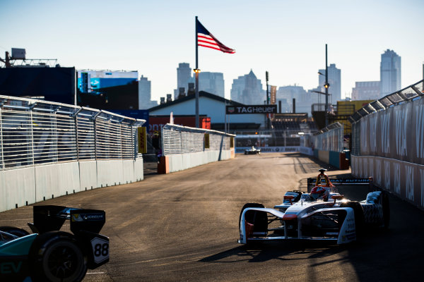 2016/2017 FIA Formula E Championship.
Round 10 - New York City ePrix, Brooklyn, New York, USA.
Sunday 16 July 2017.
Loic Duval (FRA), Dragon Racing, Spark-Penske, Penske 701-EV.
Photo: Sam Bloxham/LAT/Formula E
ref: Digital Image _J6I4168 2016/2017 FIA Formula E Championship.
Round 10 - New York City ePrix, Brooklyn, New York, USA.
Sunday 16 July 2017.
Loic Duval (FRA), Dragon Racing, Spark-Penske, Penske 701-EV.
Photo: Sam Bloxham/LAT/Formula E
ref: Digital Image _J6I4168