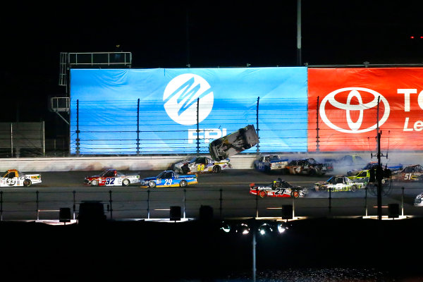 2017 Camping World Truck - NextEra Energy Resources 250
Daytona International Speedway, Daytona Beach, FL USA
Friday 24 February 2017
Matt Crafton flips on the backstretch
World Copyright: Russell LaBounty/LAT Images
ref: Digital Image 17DAY2rl_04662