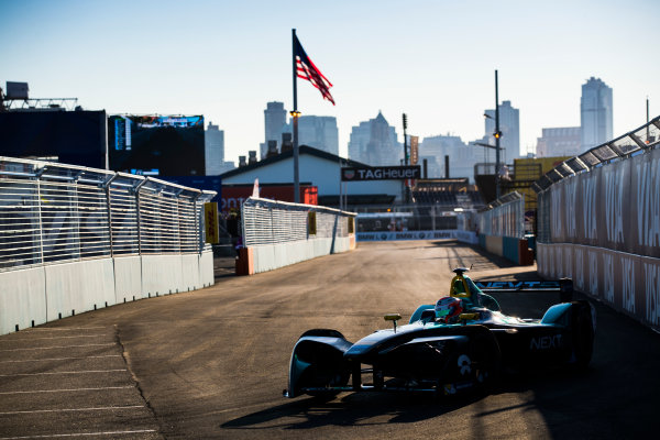 2016/2017 FIA Formula E Championship.
Round 10 - New York City ePrix, Brooklyn, New York, USA.
Sunday 16 July 2017.
Nelson Piquet (BRA), NextEV NIO, Spark-NEXTEV, NEXTEV TCR Formula 002.
Photo: Sam Bloxham/LAT/Formula E
ref: Digital Image _J6I4169