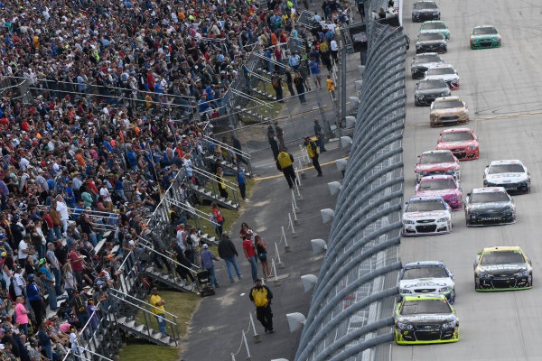 Monster Energy NASCAR Cup Series
Apache Warrior 400
Dover International Speedway, Dover, DE USA
Sunday 1 October 2017
Paul Menard, Richard Childress Racing, Richmond/Menards Chevrolet SS, Ty Dillon, Germain Racing, GEICO Chevrolet SS, Jamie McMurray, Chip Ganassi Racing, GearWrench Chevrolet SS
World Copyright: Logan Whitton
LAT Images