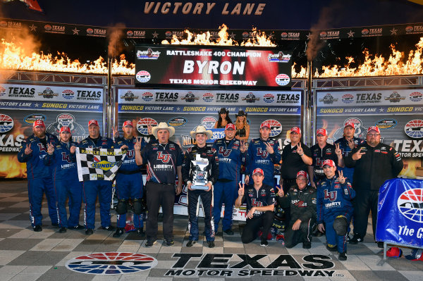 9-10 June, 2016, Fort Worth, Texas USA
William Byron celebrates his win in Victory Lane
? 2016, Nigel Kinrade
LAT Photo USA 9-10 June, 2016, Fort Worth, Texas USA
William Byron celebrates his win in Victory Lane
? 2016, Nigel Kinrade
LAT Photo USA