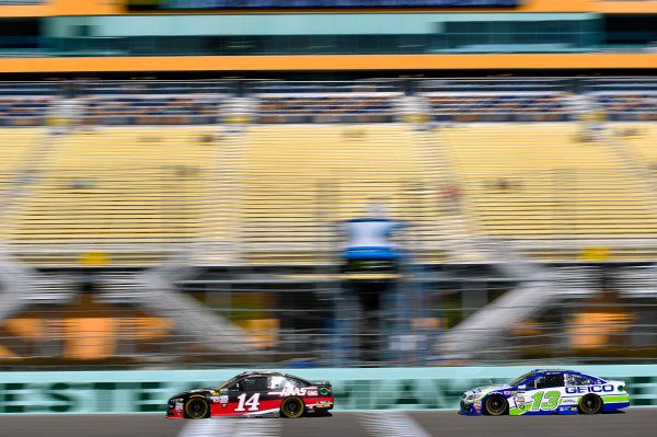 Monster Energy NASCAR Cup Series
Ford EcoBoost 400
Homestead-Miami Speedway, Homestead, FL USA
Saturday 18 November 2017
Clint Bowyer, Stewart-Haas Racing, Haas Automation Ford Fusion and Ty Dillon, Germain Racing, GEICO Chevrolet SS
World Copyright: Nigel Kinrade
LAT Images Monster Energy NASCAR Cup Series
Ford EcoBoost 400
Homestead-Miami Speedway, Homestead, FL USA
Saturday 18 November 2017
Clint Bowyer, Stewart-Haas Racing, Haas Automation Ford Fusion and Ty Dillon, Germain Racing, GEICO Chevrolet SS
World Copyright: Nigel Kinrade
LAT Images