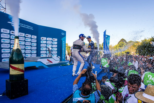 2015/2016 FIA Formula E Championship.
Buenos Aires ePrix, Buenos Aires, Argentina.
Saturday 6 February 2016.
Sam Bird (GBR), DS Virgin Racing DSV-01, Sebastien Buemi (SUI), Renault e.Dams Z.E.15 and Lucas Di Grassi (BRA), ABT Audi Sport FE01.
Photo: Zak Mauger/LAT/Formula E
ref: Digital Image _L0U1720 2015/2016 FIA Formula E Championship.
Buenos Aires ePrix, Buenos Aires, Argentina.
Saturday 6 February 2016.
Sam Bird (GBR), DS Virgin Racing DSV-01, Sebastien Buemi (SUI), Renault e.Dams Z.E.15 and Lucas Di Grassi (BRA), ABT Audi Sport FE01.
Photo: Zak Mauger/LAT/Formula E
ref: Digital Image _L0U1720