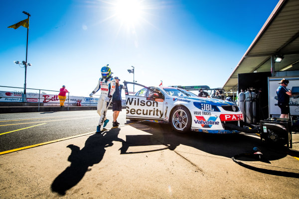 2017 Supercars Championship Round 8. 
Ipswich SuperSprint, Queensland Raceway, Queensland, Australia.
Friday 28th July to Sunday 30th July 2017.
James Moffat, Garry Rogers Motorsport. 
World Copyright: Daniel Kalisz/ LAT Images
Ref: Digital Image 280717_VASCR8_DKIMG_7521.jpg