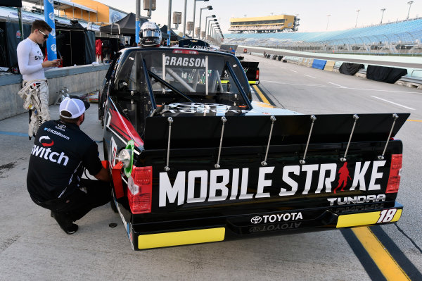 NASCAR Camping World Truck Series
Ford EcoBoost 200
Homestead-Miami Speedway, Homestead, FL USA
Friday 17 November 2017
Noah Gragson, Switch Toyota Tundra
World Copyright: Nigel Kinrade
LAT Images NASCAR Camping World Truck Series
Ford EcoBoost 200
Homestead-Miami Speedway, Homestead, FL USA
Friday 17 November 2017
Noah Gragson, Switch Toyota Tundra
World Copyright: Nigel Kinrade
LAT Images