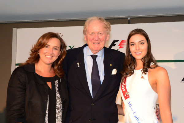 (L to R): Deb Hallmark (AUS) Executive Director Royal Childrens Hospital Good Friday Appeal, Ron Walker (AUS) Chairman of the Australian GP Corporation and Miss Universe Australia Olivia Wells (AUS).
2014 Formula 1 Rolex Australian Grand Prix Media Launch, Carousel, Albert Park, Melbourne, Australia, 3 February 2014.
(L to R): Deb Hallmark (AUS) Executive Director Royal Childrens Hospital Good Friday Appeal, Ron Walker (AUS) Chairman of the Australian GP Corporation and Miss Universe Australia Olivia Wells (AUS).
2014 Formula 1 Rolex Australian Grand Prix Media Launch, Carousel, Albert Park, Melbourne, Australia, 3 February 2014.