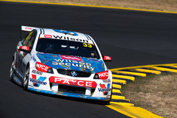 2017 Supercars Championship Round 9. 
Sydney SuperSprint, Sydney Motorsport Park, Eastern Creek, Australia.
Friday 18th August to Sunday 20th August 2017.
Garth Tander, Garry Rogers Motorsport. 
World Copyright: Daniel Kalisz/LAT Images
Ref: Digital Image 180817_VASCR9_DKIMG_1263.jpg