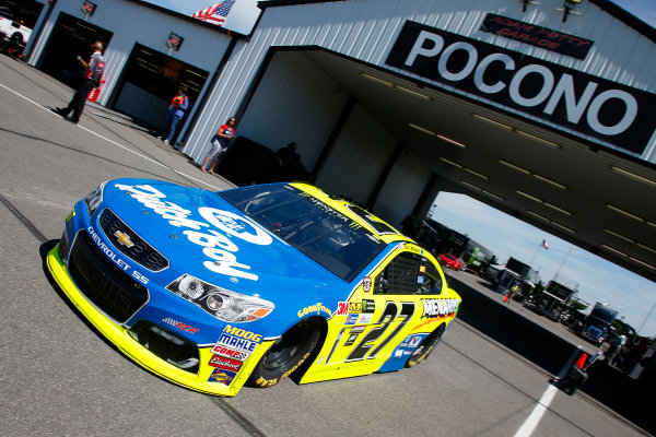 Monster Energy NASCAR Cup Series
AXALTA presents the Pocono 400
Pocono Raceway, Long Pond, PA USA
Friday 9 June 2017
Paul Menard, Richard Childress Racing, Dutch Boy/Menards Chevrolet SS
World Copyright: Lesley Ann Miller
LAT Images
ref: Digital Image lam_170609POC10245