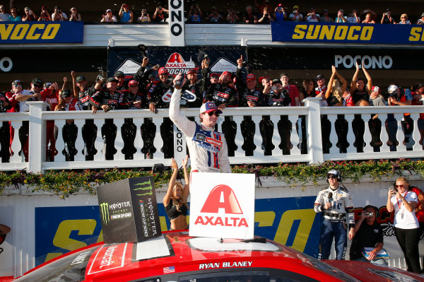 Monster Energy NASCAR Cup Series
AXALTA presents the Pocono 400
Pocono Raceway, Long Pond, PA USA
Sunday 11 June 2017
Ryan Blaney, Wood Brothers Racing, Motorcraft/Quick Lane Tire & Auto Center Ford Fusion
World Copyright: Russell LaBounty
LAT Images