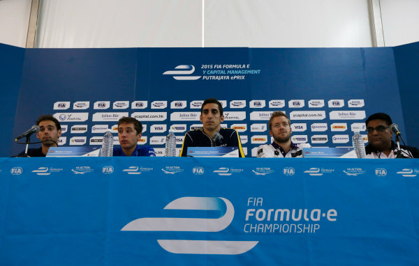 2015/2016 FIA Formula E Championship.
Putrajaya ePrix, Putrajaya, Malaysia.
Friday 6 November 2015.
Nathanael Berthon (FRA), Team Aguri - Spark SRT_01E, Robin Frijns (NLD), Andretti - Spark SRT_01E, Sebastien Buemi (SUI), Renault e.Dams Z.E.15, Sam Bird (GBR), DS Virgin Racing DSV-01, and Dilbagh Gill, Mahindra Team Principal in the official Friday press conference.
Photo: Zak Mauger/LAT/Formula E
ref: Digital Image _L0U9797