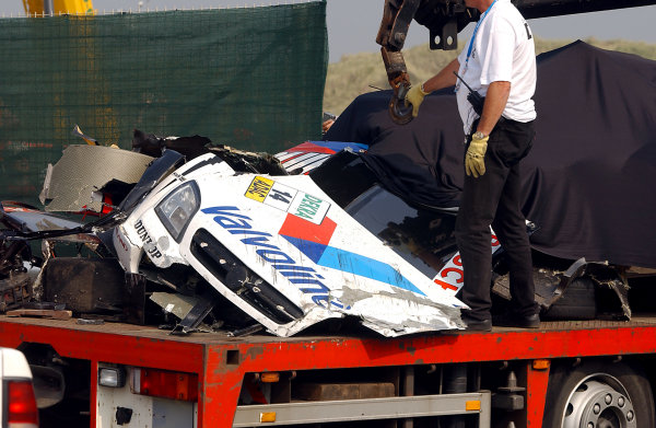 2004 DTM Championship
Zandvoort, Netherlands. 4th - 5th September.
The remains of Peter Dumbreck's OPC Phoenix Opel Vectra GTS are loaded onto a transporter after his huge accident.
World Copyright: Andre Irlmeier/LAT Photographic
ref: Digital Image Only