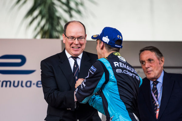 2016/2017 FIA Formula E Championship.
Monte-Carlo, Monaco
Saturday 13 May 2017.
Sebastien Buemi (SUI), Renault e.Dams, Spark-Renault, Renault Z.E 16, celebrates on the podium with Prince Albert.
Photo: Andrew Ferraro/LAT/Formula E
ref: Digital Image _FER8804 2016/2017 FIA Formula E Championship.
Monte-Carlo, Monaco
Saturday 13 May 2017.
Sebastien Buemi (SUI), Renault e.Dams, Spark-Renault, Renault Z.E 16, celebrates on the podium with Prince Albert.
Photo: Andrew Ferraro/LAT/Formula E
ref: Digital Image _FER8804