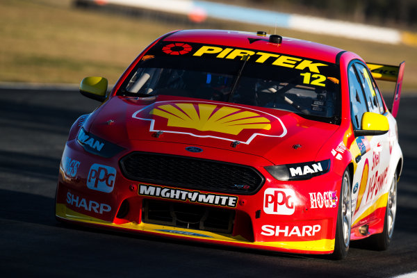 2017 Supercars Championship Round 8.
Ipswich SuperSprint, Queensland Raceway, Queensland, Australia.
Friday 28th July to Sunday 30th July 2017.
Fabian Coulthard, Team Penske Ford.
World Copyright: Daniel Kalisz/ LAT Images
Ref: Digital Image 280717_VASCR8_DKIMG_8211.jpg 2017 Supercars Championship Round 8.
Ipswich SuperSprint, Queensland Raceway, Queensland, Australia.
Friday 28th July to Sunday 30th July 2017.
Fabian Coulthard, Team Penske Ford.
World Copyright: Daniel Kalisz/ LAT Images
Ref: Digital Image 280717_VASCR8_DKIMG_8211.jpg