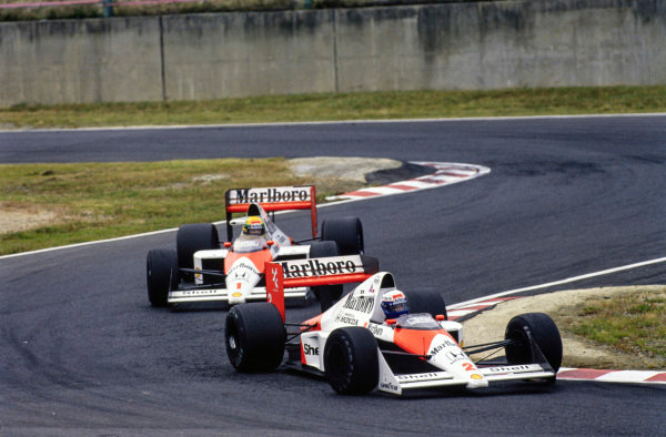 Alain Prost, McLaren MP4/5 Honda leads Ayrton Senna, McLaren MP4/5 Honda.