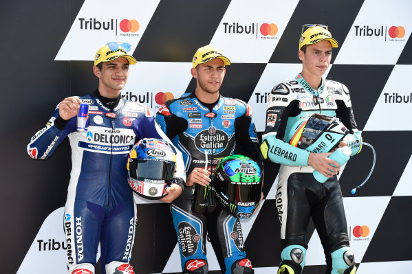 2017 Moto3 Championship - Round 13
Misano, Italy.
Saturday 9 September 2017
Polesitter Enea Bastianini, Estrella Galicia 0,0, second place Jorge Martin, Del Conca Gresini Racing Moto3, third place Joan Mir, Leopard Racing
World Copyright: Gold and Goose / LAT Images
ref: Digital Image 691119