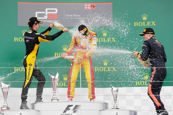 2017 GP3 Series Round 3.
Silverstone, Northamptonshire, UK.
Giuliano Alesi (FRA, Trident). Jack Aitken (GBR, ART Grand Prix). and Niko Kari (FIN, Arden International).
Sunday 16 July 2017
Photo: Zak Mauger/GP3 Series Media Service.
ref: Digital Image _56I0244 2017 GP3 Series Round 3.
Silverstone, Northamptonshire, UK.
Giuliano Alesi (FRA, Trident). Jack Aitken (GBR, ART Grand Prix). and Niko Kari (FIN, Arden International).
Sunday 16 July 2017
Photo: Zak Mauger/GP3 Series Media Service.
ref: Digital Image _56I0244