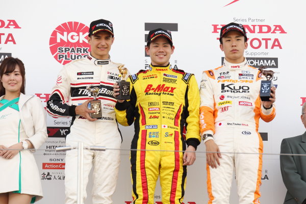 2017 Japanese Formula 3 Championship.
Suzuka, Japan. 22nd - 23rd April 2017. Rd 4 & 5.
Winner Mitsunori Takaboshi ( #23 B-MAX NDDP F3 ) 2nd position Alex Palou ( #12 ThreeBond Racing with DRAGO CORSE ) 3rd position Sho Tsuboi ( #1 Corolla Chukyo Kuo TOM?S F317 ) podium, portrait.
World Copyright: Yasushi Ishihara / LAT Images.
Ref: 2017JF3_Rd4_004 2017 Japanese Formula 3 Championship.
Suzuka, Japan. 22nd - 23rd April 2017. Rd 4 & 5.
Winner Mitsunori Takaboshi ( #23 B-MAX NDDP F3 ) 2nd position Alex Palou ( #12 ThreeBond Racing with DRAGO CORSE ) 3rd position Sho Tsuboi ( #1 Corolla Chukyo Kuo TOM?S F317 ) podium, portrait.
World Copyright: Yasushi Ishihara / LAT Images.
Ref: 2017JF3_Rd4_004